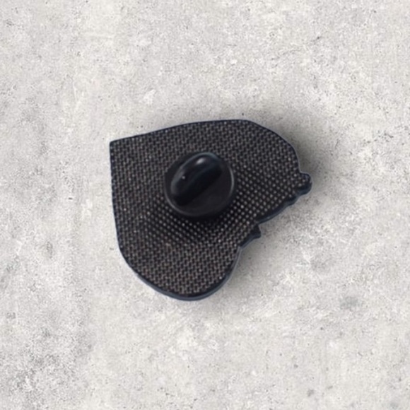 3/$18 NEW I knead You Cat Massage Enamel Pin Brooch - Picture 2 of 3